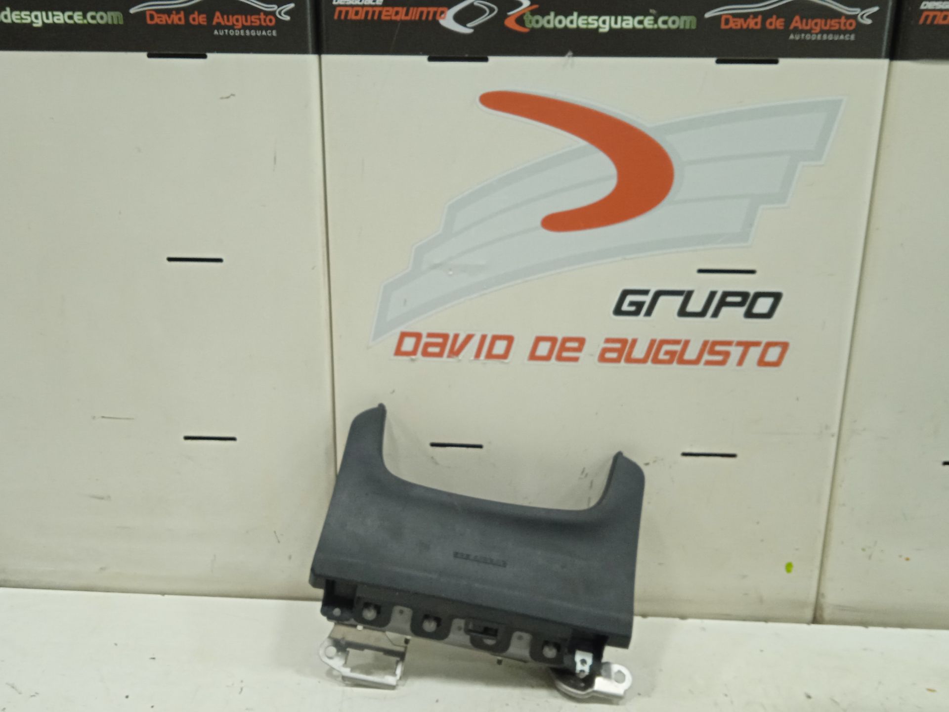 Airbag de rodillas toyota prius (zvw30) 