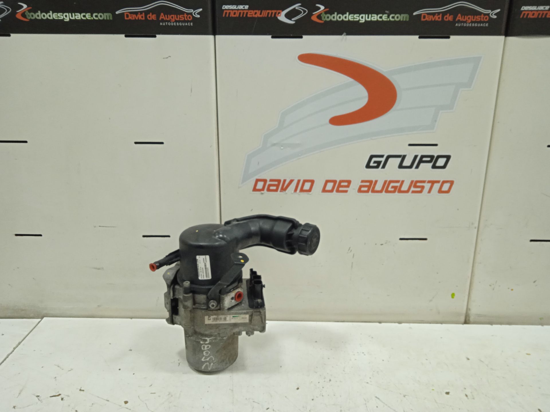 Bomba direccion peugeot 508 allure