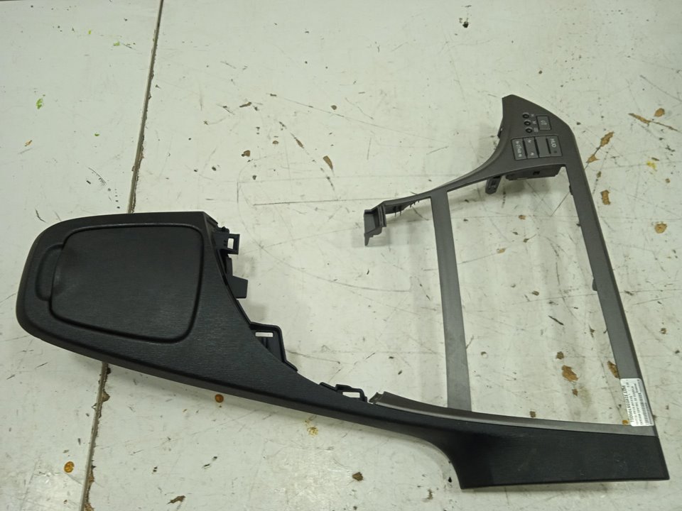 No identificado toyota prius (zvw30) 