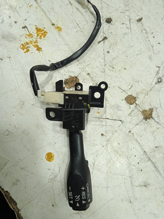 No identificado toyota prius (zvw30) 
