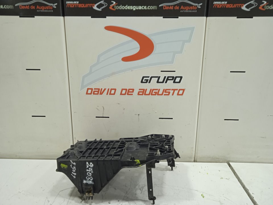 Soporte bateria   no identificado