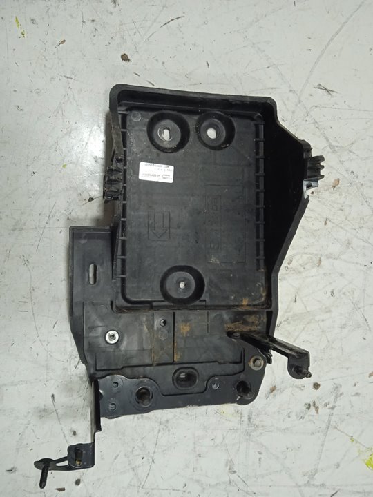 Soporte bateria   no identificado