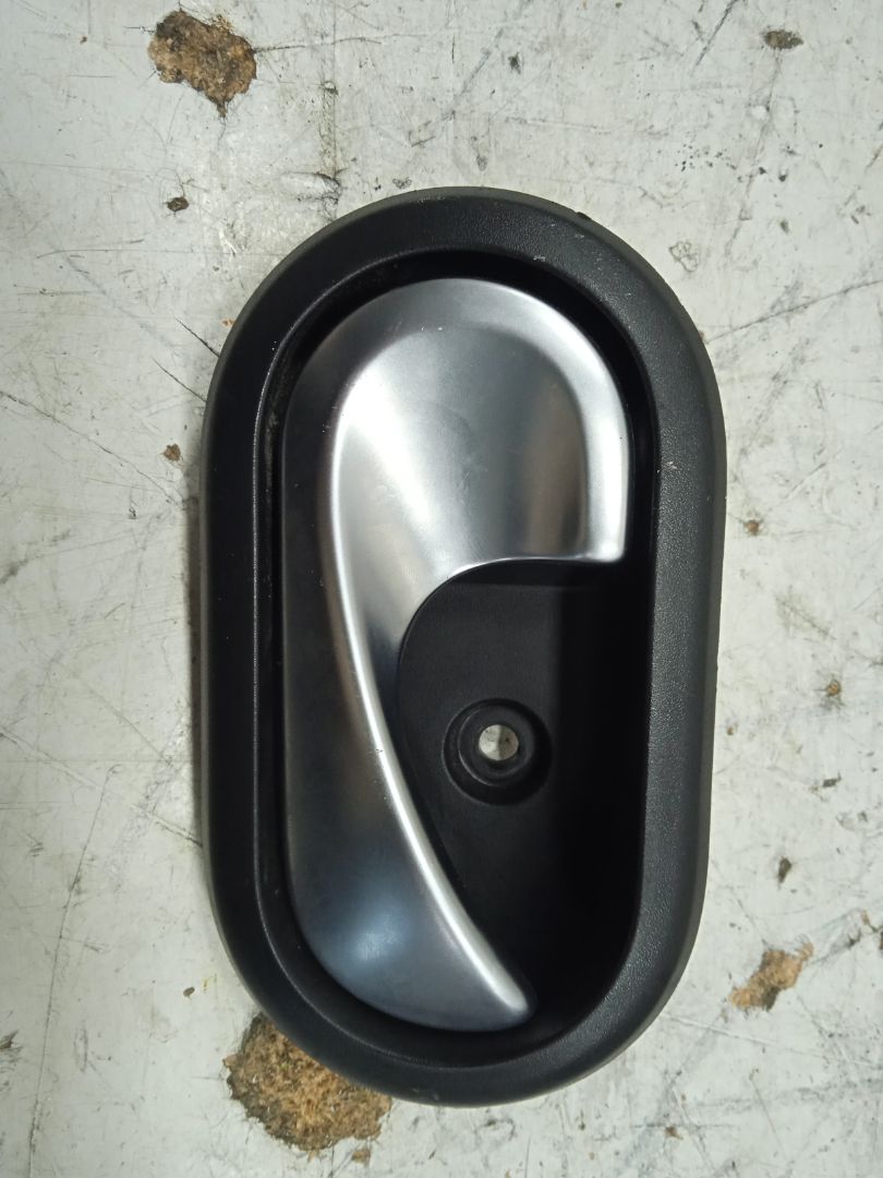 Maneta interior delantera izquierda dacia lodgy comfort