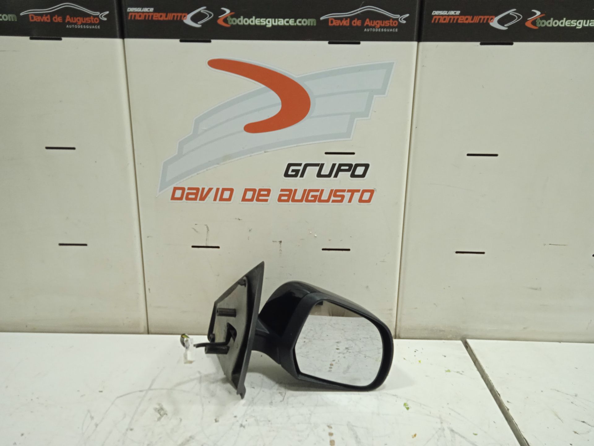 Retrovisor derecho dacia lodgy comfort