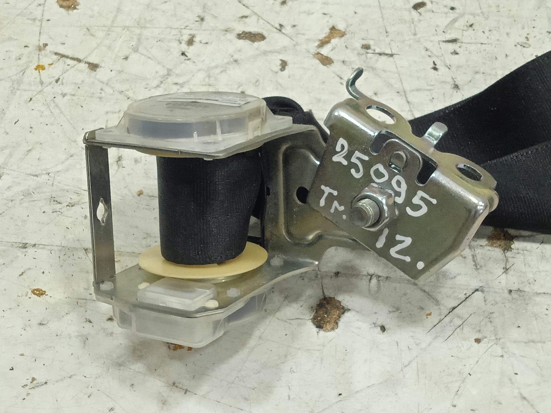 Cinturon seguridad trasero izquierdo toyota prius (zvw30) 