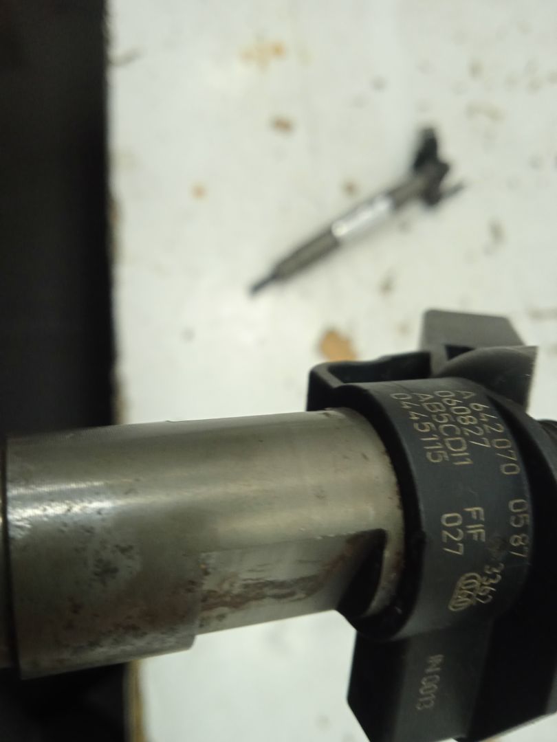 Inyector mercedes-benz clase ml (bm 164) 320  350 cdi (164.122)