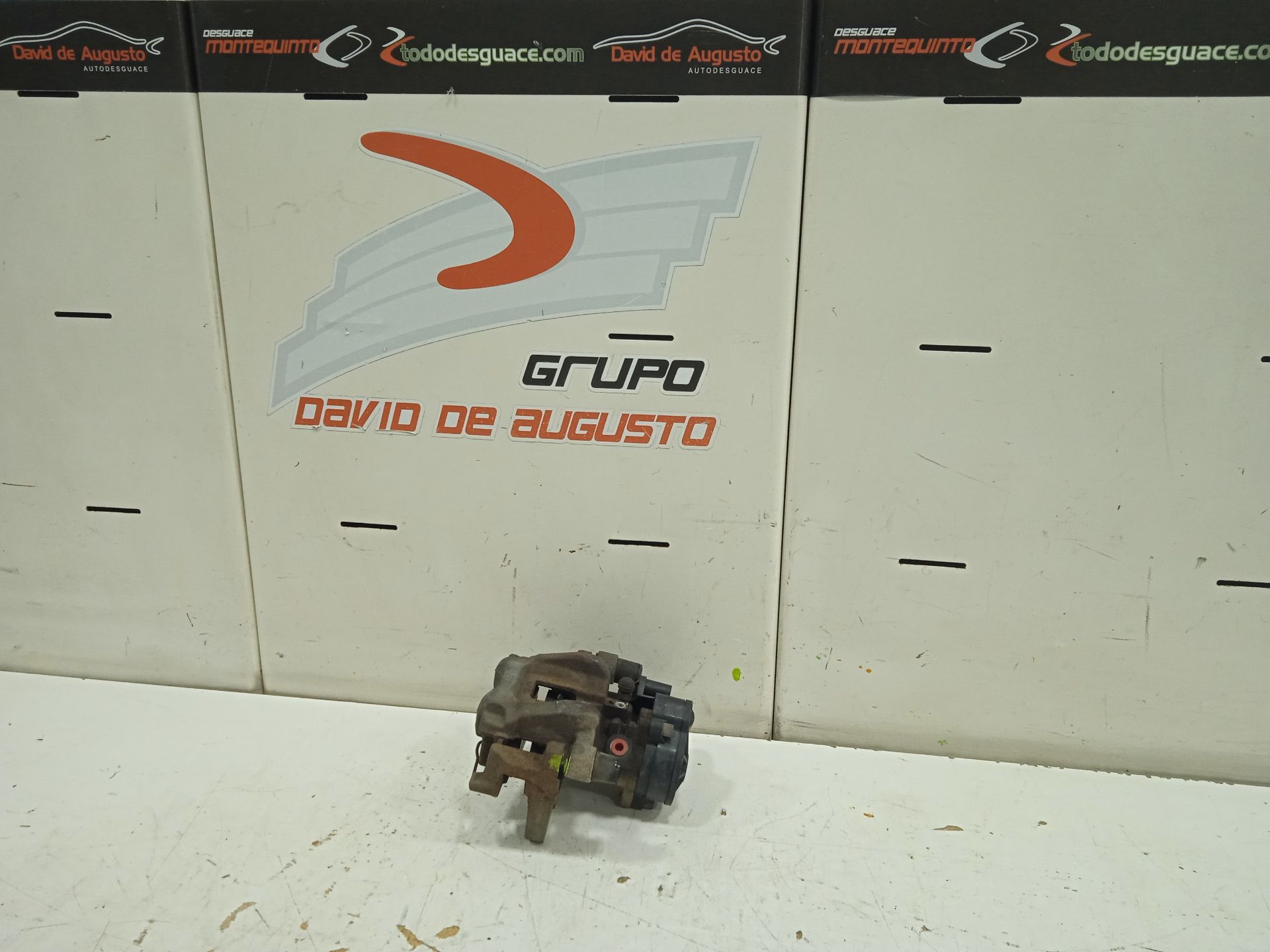 Pinza de freno trasera izquierda land rover discovery sport se