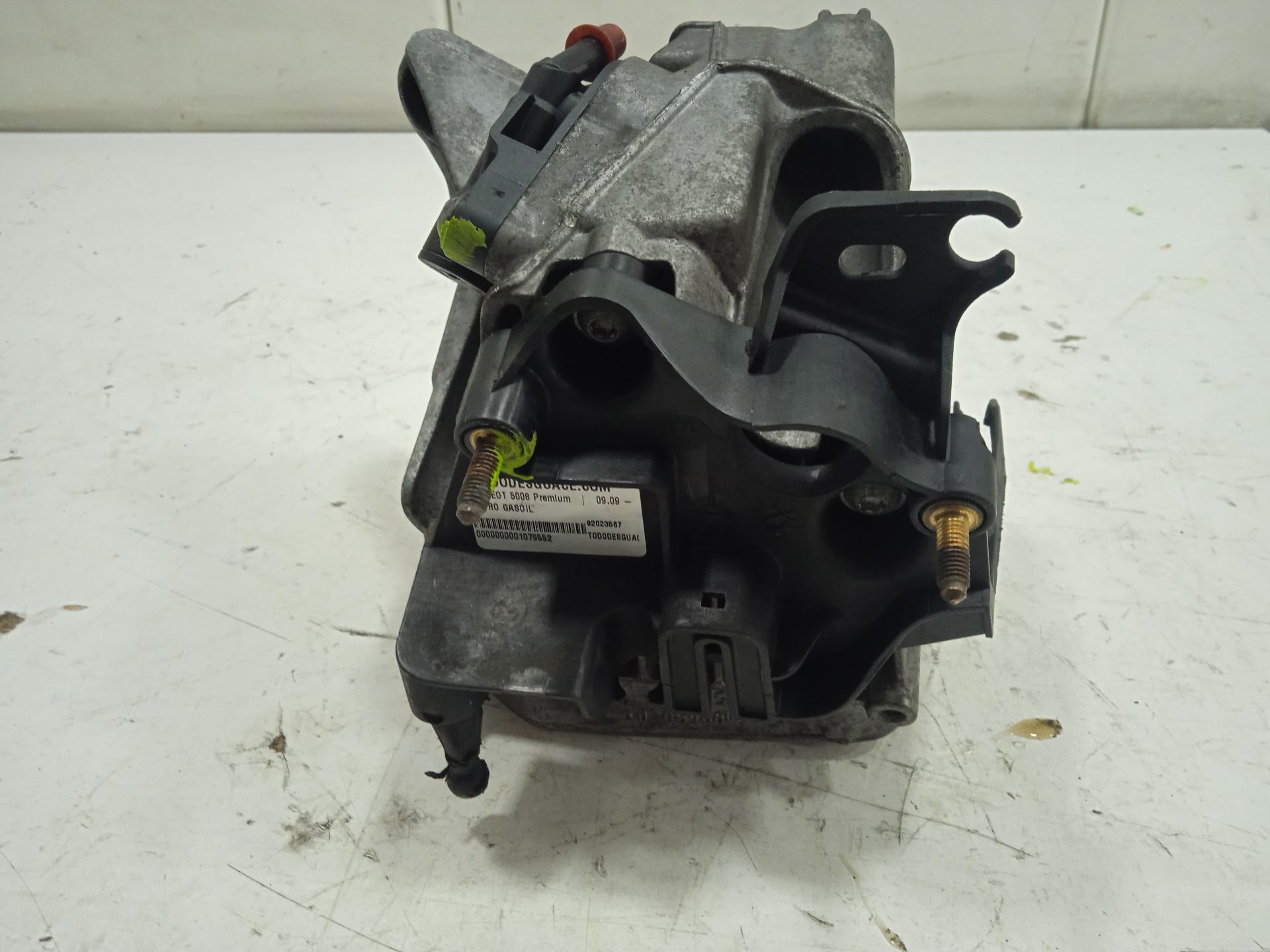 Soporte filtro gasoil peugeot 5008 premium