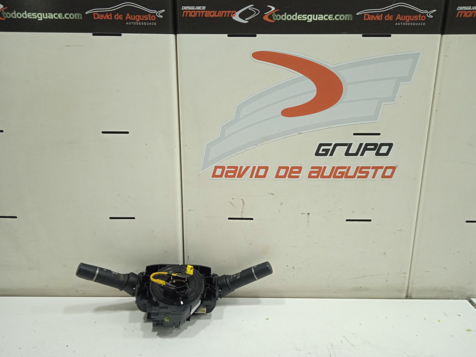 No identificado audi q3 (8ug) attraction