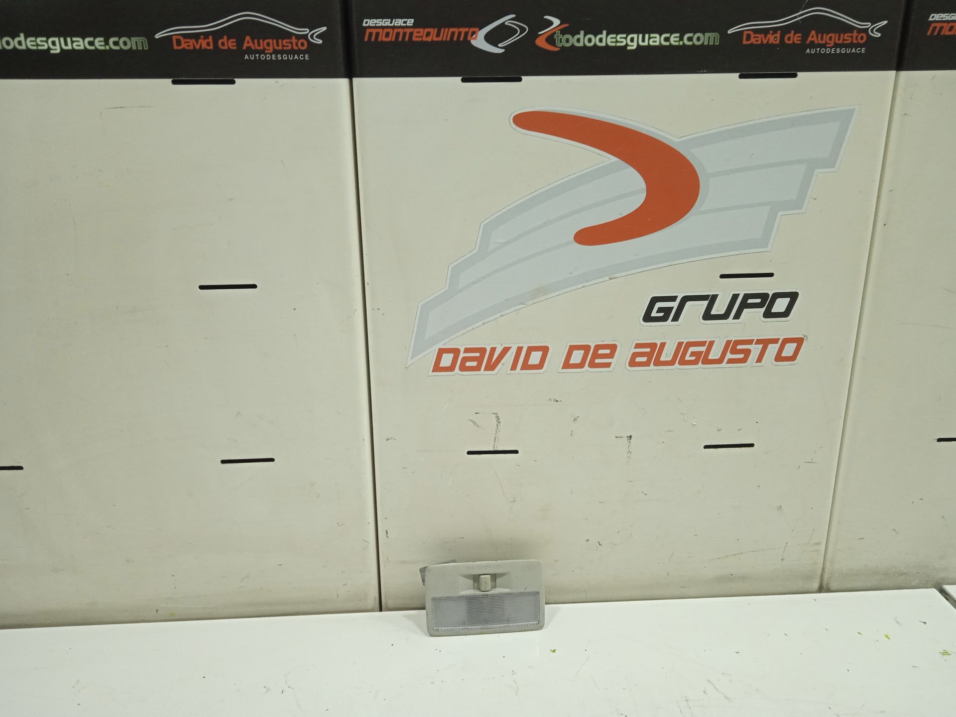 Luz interior audi q3 (8ug) attraction