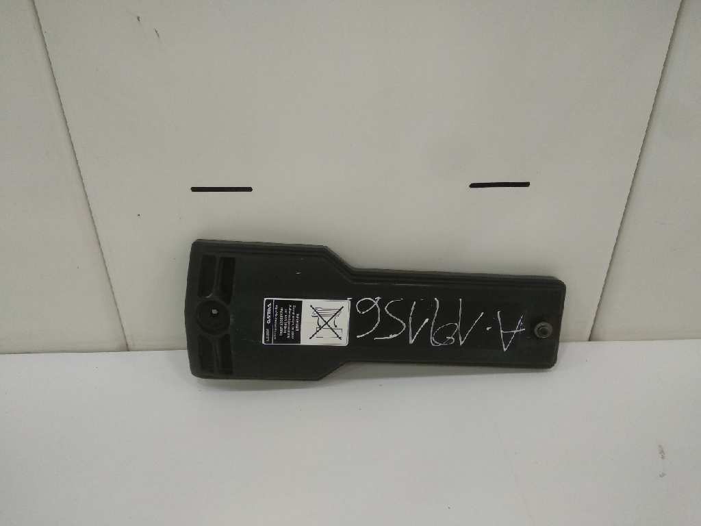  tapa caja cables   volvo fh xxx fsa 6x2 low largo (lh1 o l2h1) 12.8 diesel