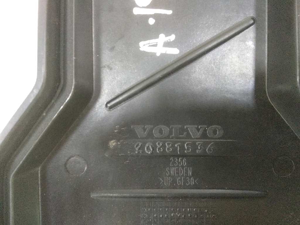  tapa caja cables   volvo fh xxx fsa 6x2 low largo (lh1 o l2h1) 12.8 diesel