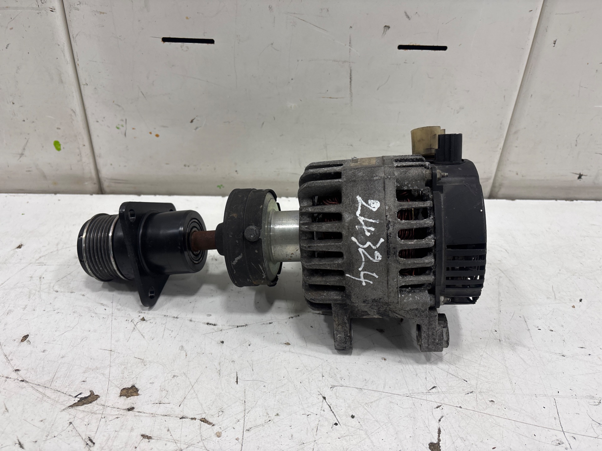 Alternador ford focus berlina (cap) ambiente (d)