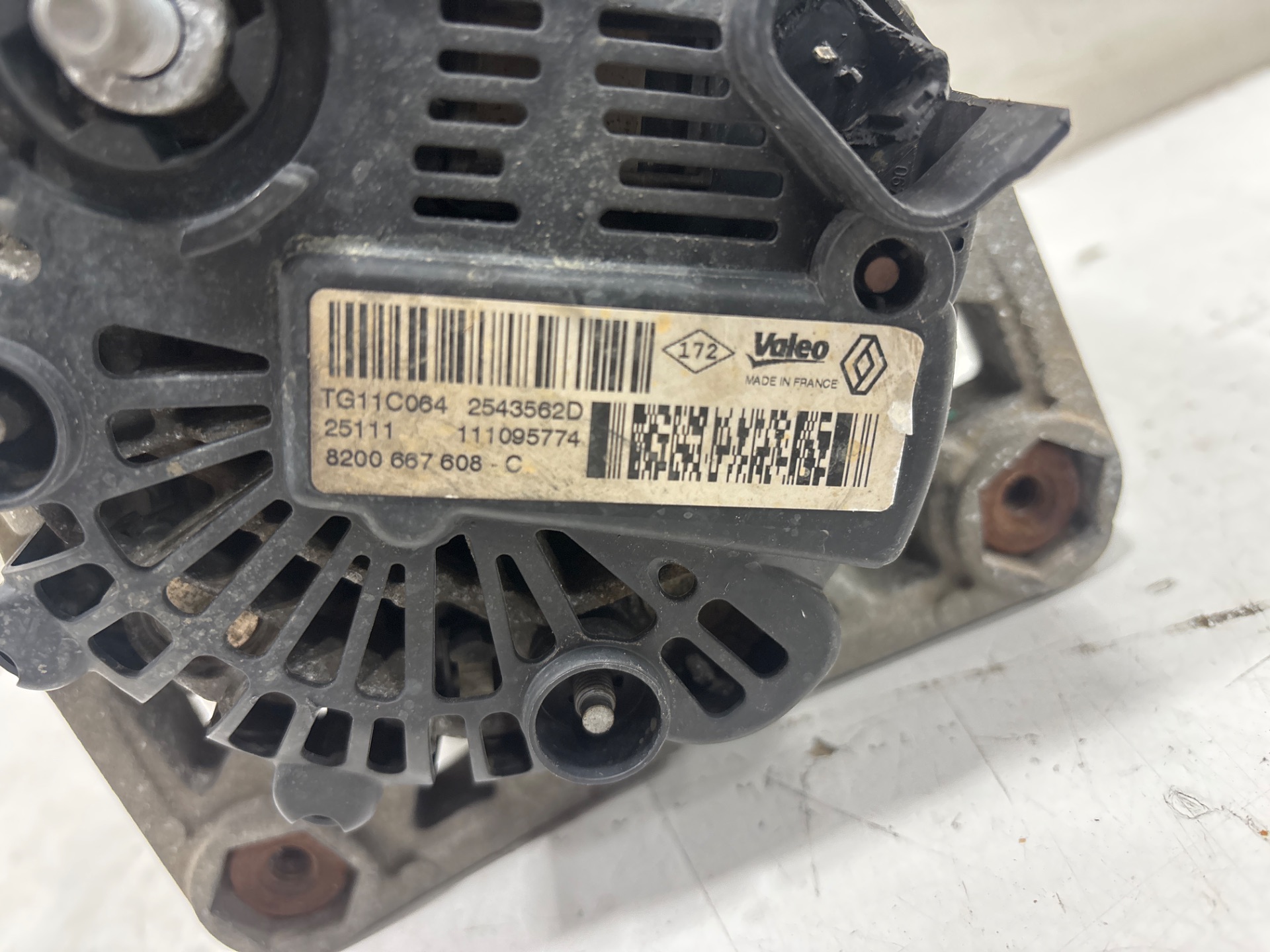 Alternador   no identificado