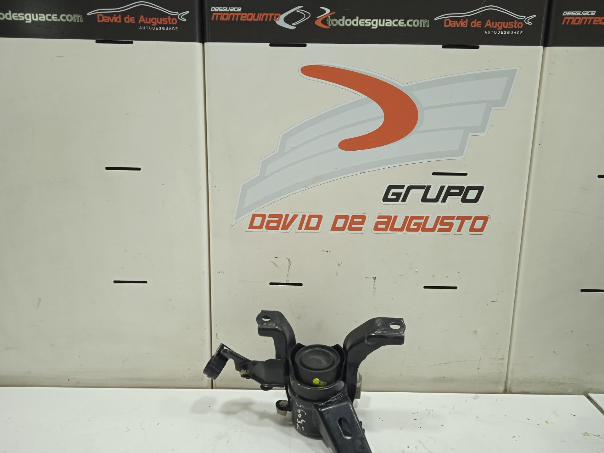 Soporte motor toyota prius (zvw30) 