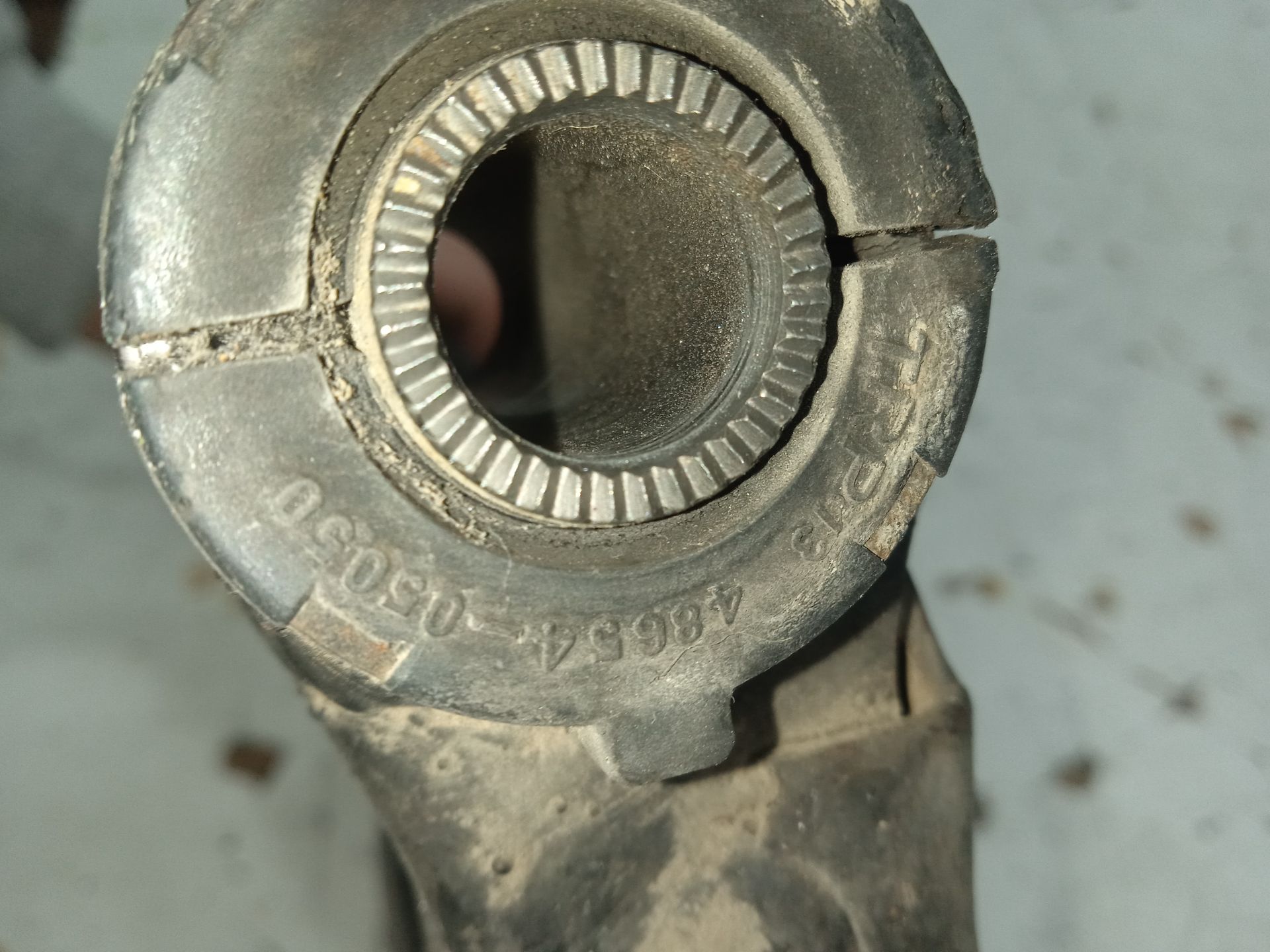 Brazo suspension inferior delantero izquierdo toyota avensis berlina (t25) 1.8 sol berlina (5ptas)