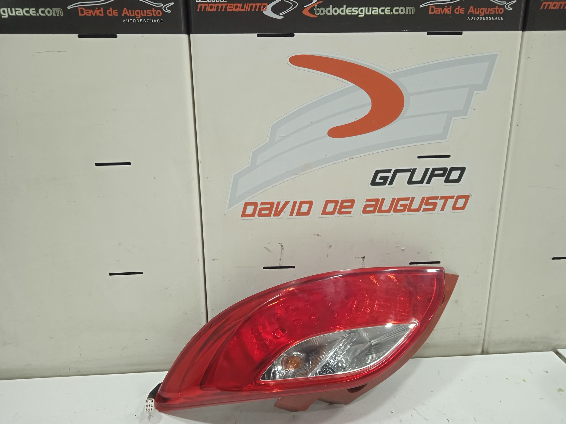 Piloto trasero derecho mazda 2 berlina (de) 1.3 active + (5ptas.) (63kw)