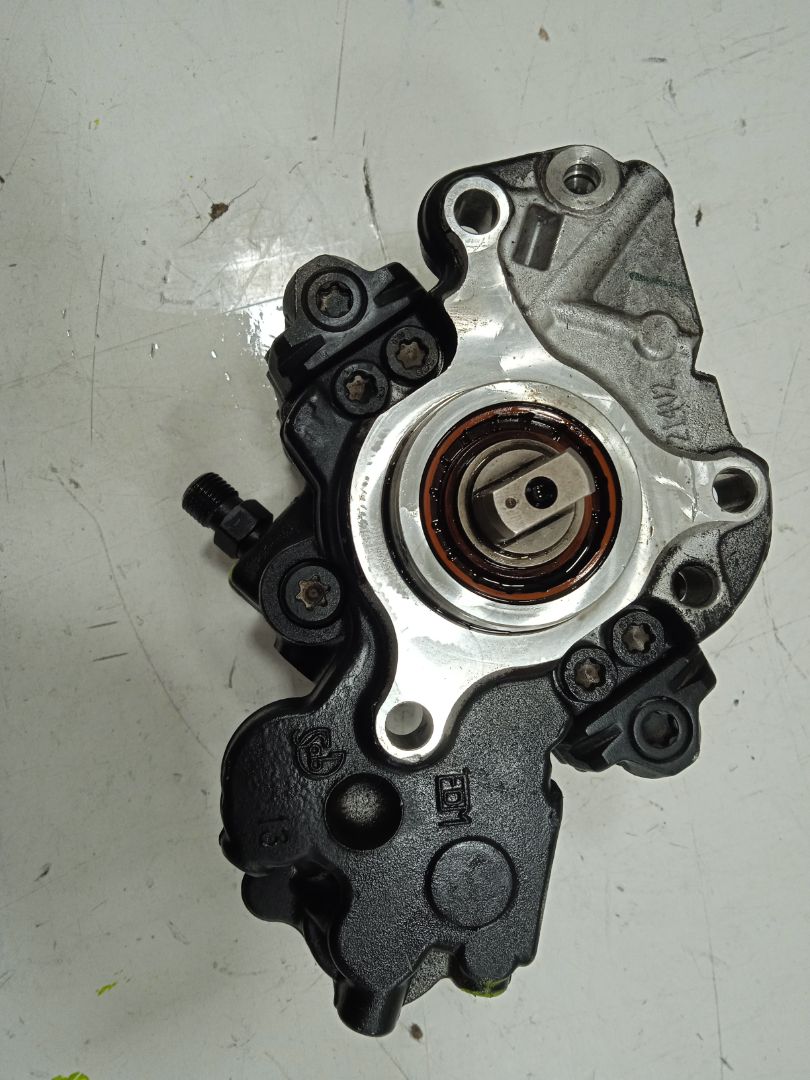 Bomba inyeccion peugeot 5008 premium
