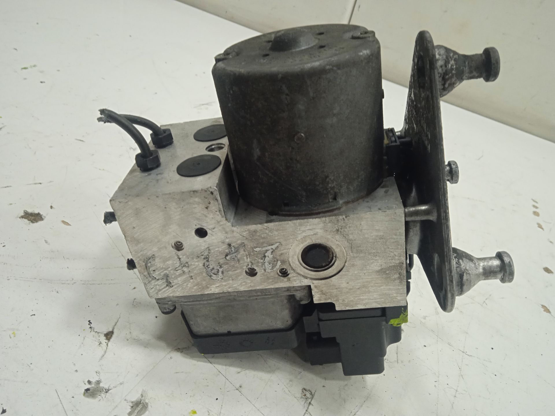 Abs lt  46  caja cerrada