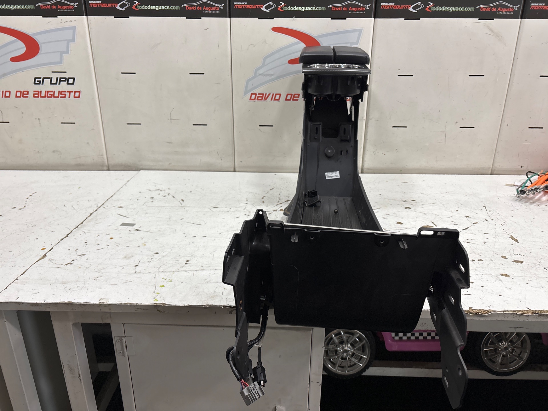 Consola central tesla model s basis