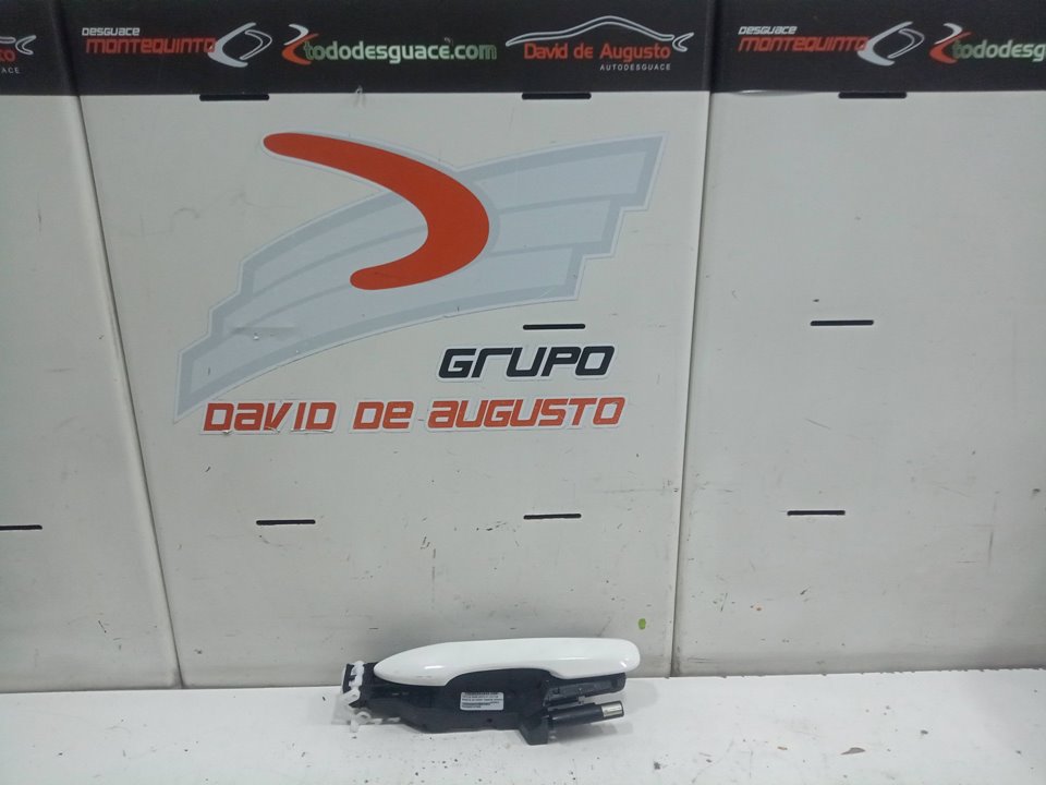 Maneta exterior trasera derecha toyota yaris (xp21) sedition