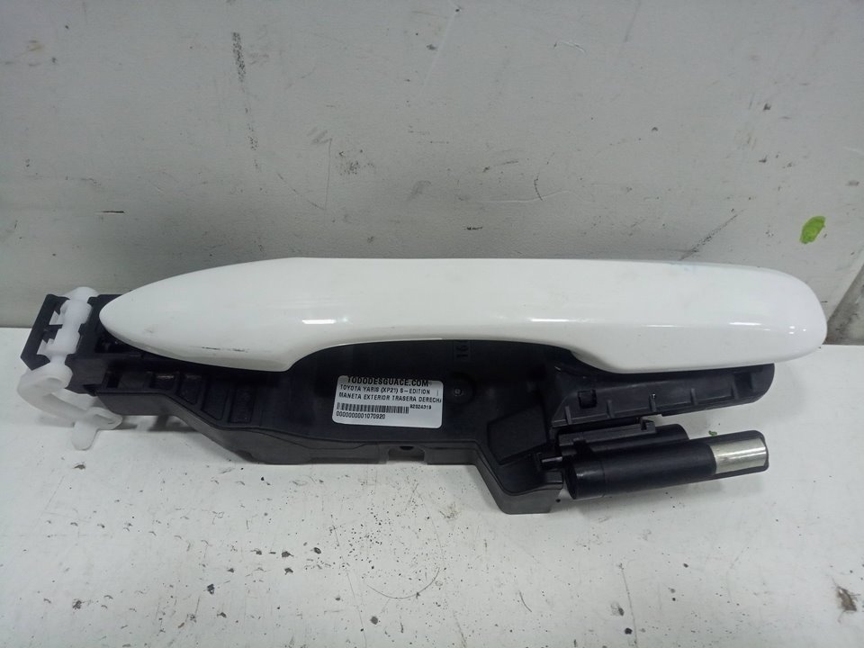 Maneta exterior trasera derecha toyota yaris (xp21) sedition