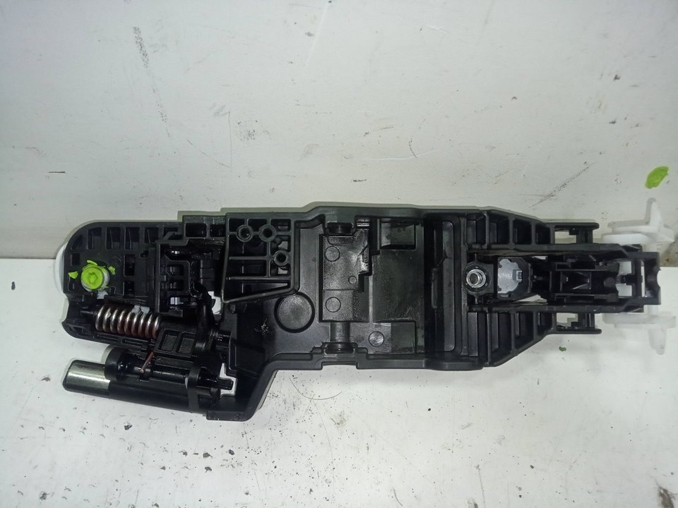 Maneta exterior trasera derecha toyota yaris (xp21) sedition