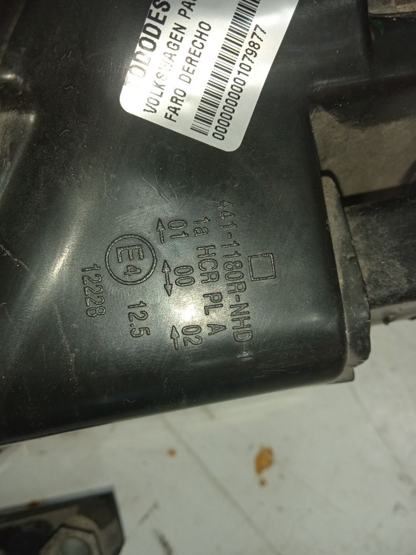 Faro derecho volkswagen passat berlina (3b3) edition