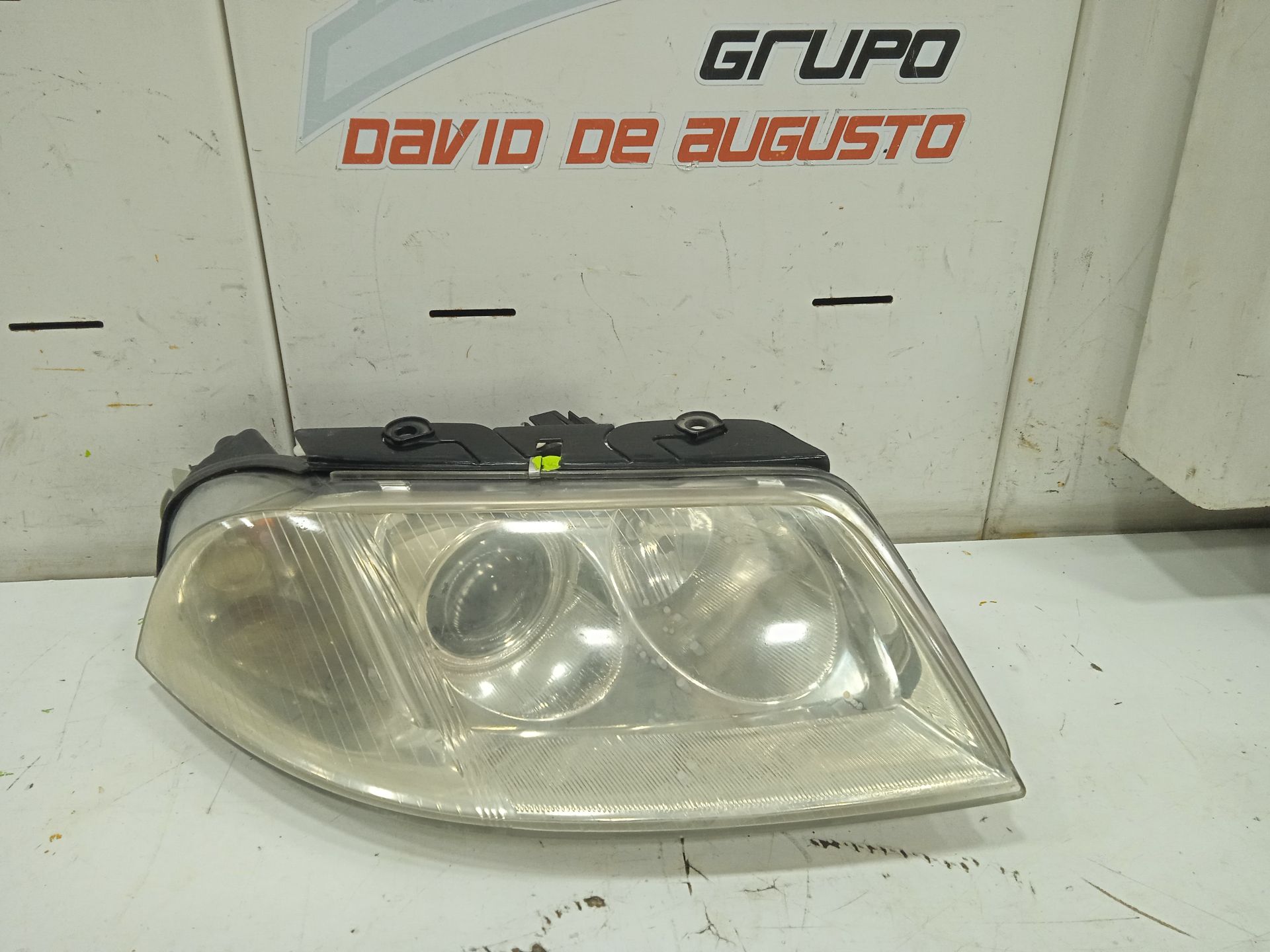 Faro derecho volkswagen passat berlina (3b3) edition