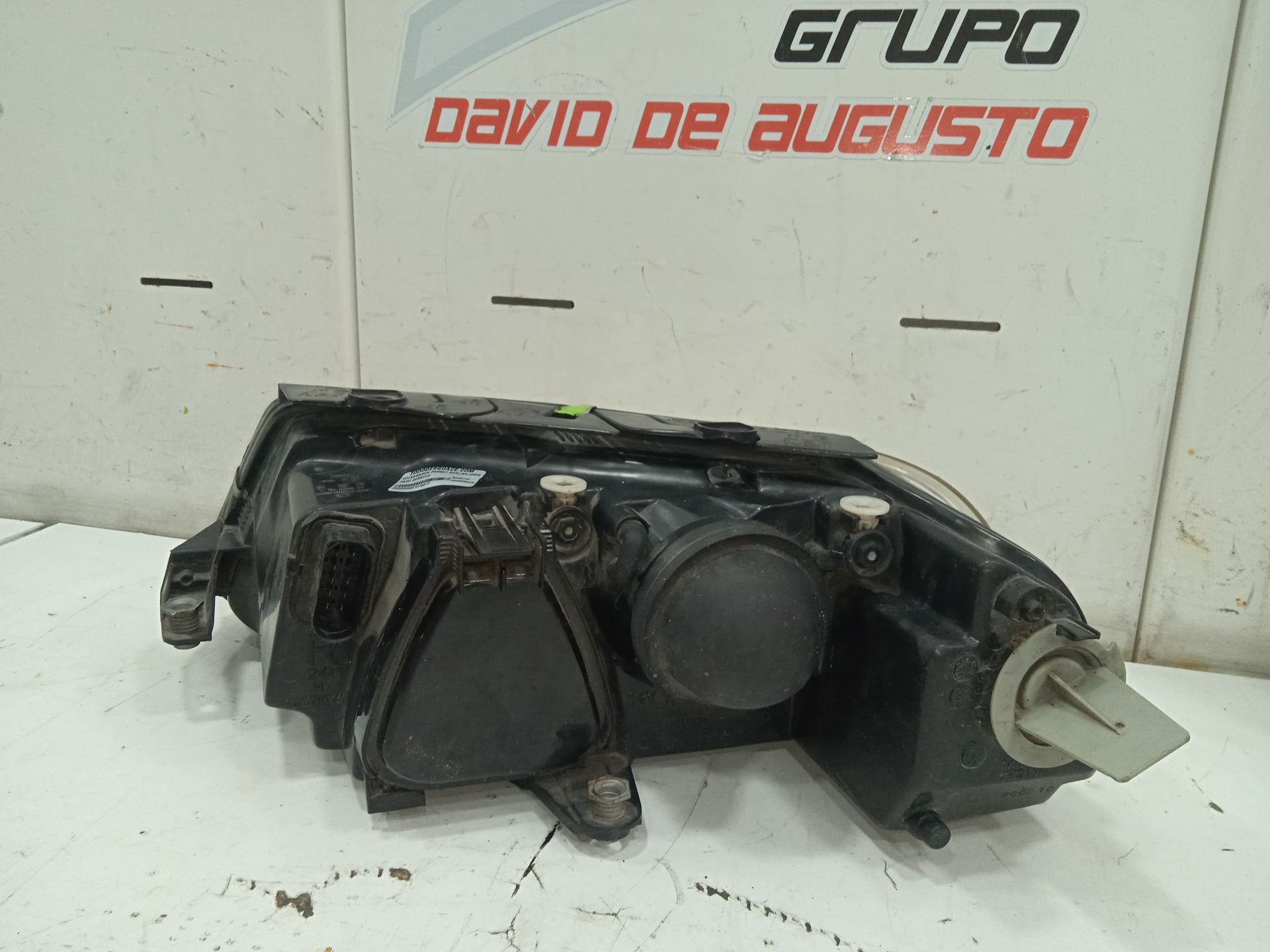 Faro derecho volkswagen passat berlina (3b3) edition
