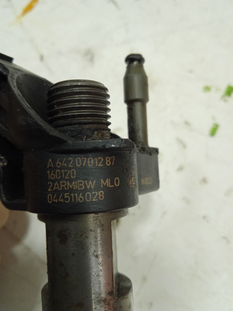 Inyector 318319 cdi (906.6316336356