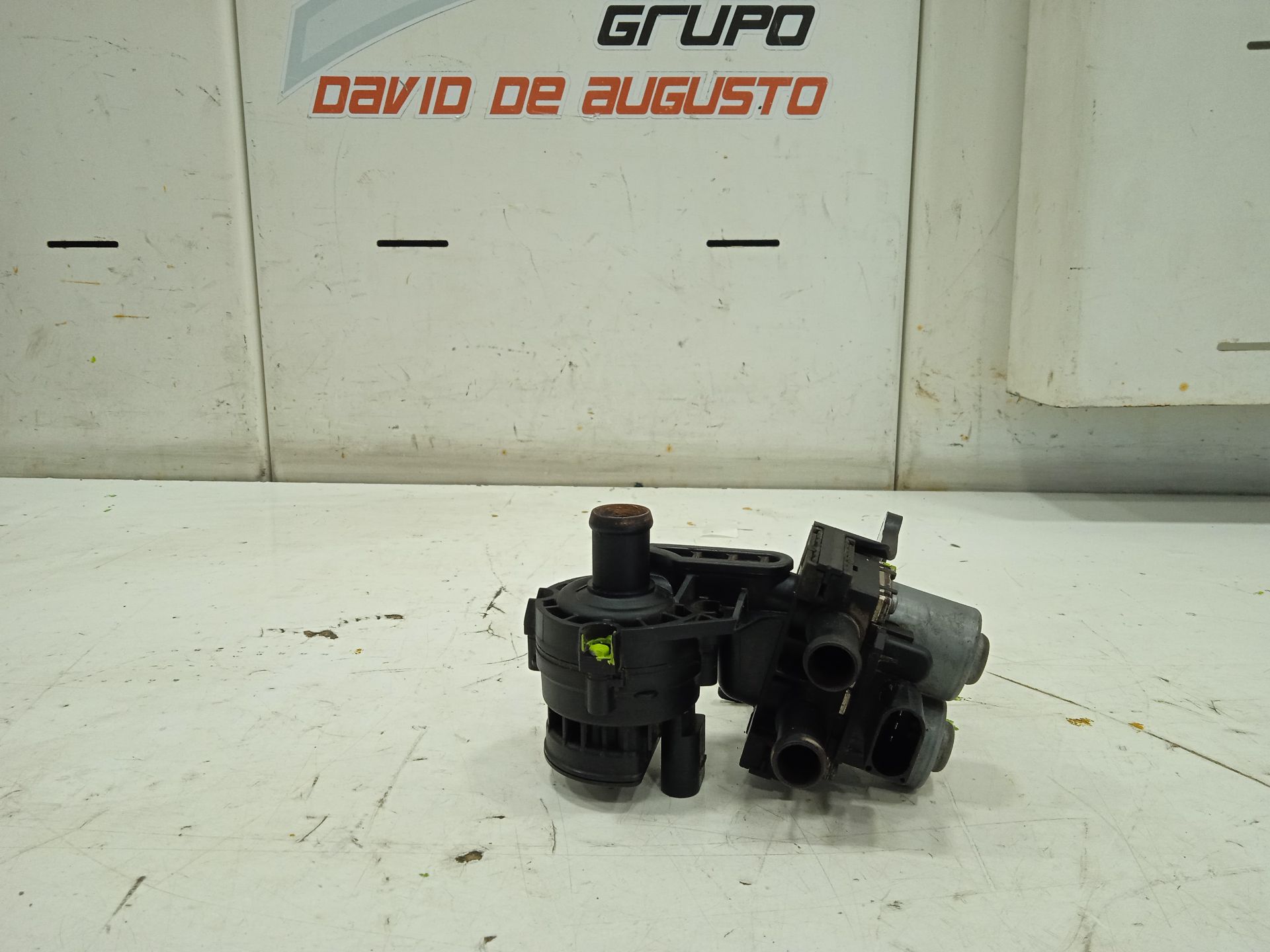Bomba agua audi a6 avant (4f5) 2.0 tdi
