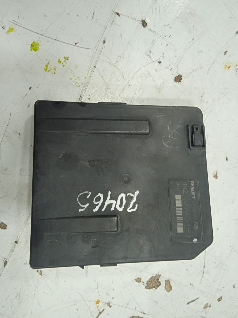 Caja reles / fusibles renault megane ii coupecabrio authentique