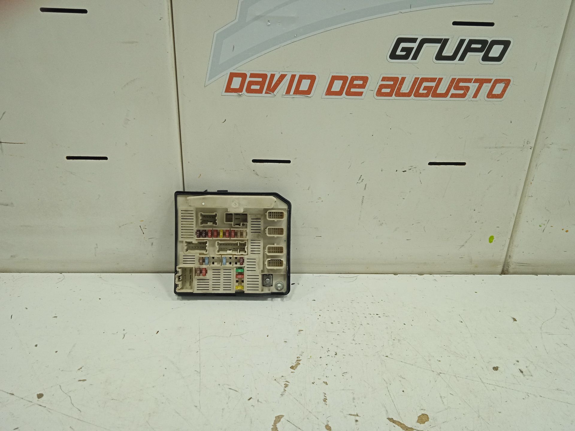 Caja reles / fusibles renault megane ii coupecabrio authentique