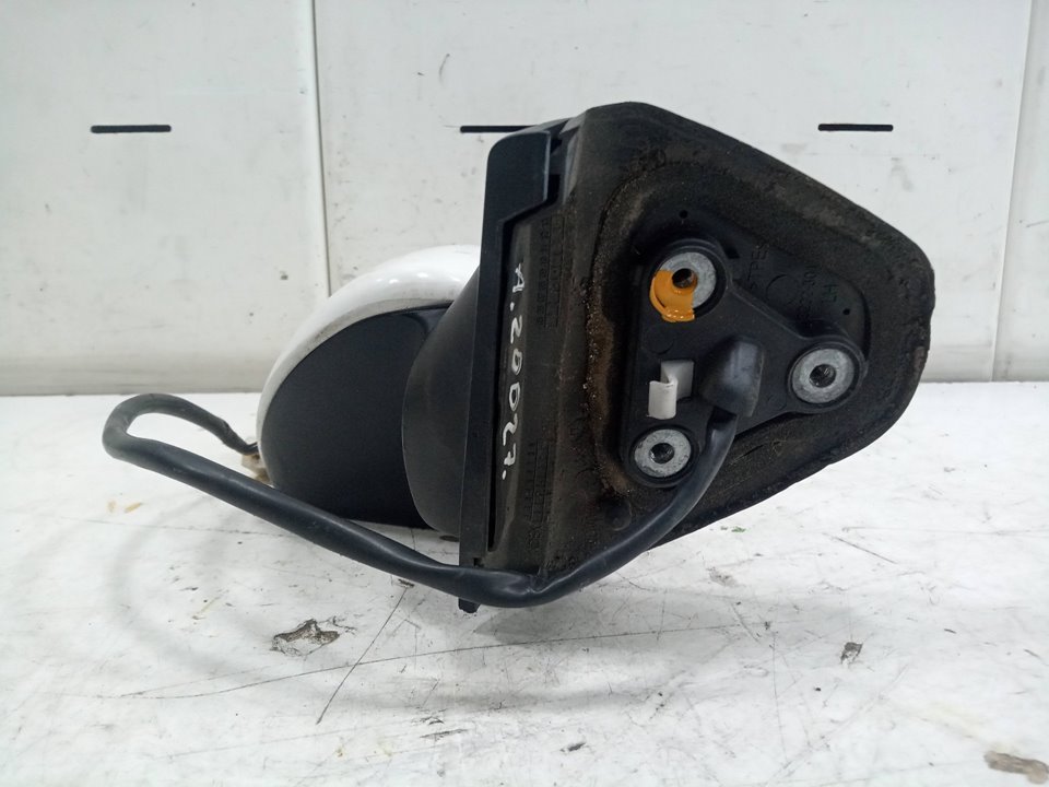 No identificado toyota auris (e18) hybrid business