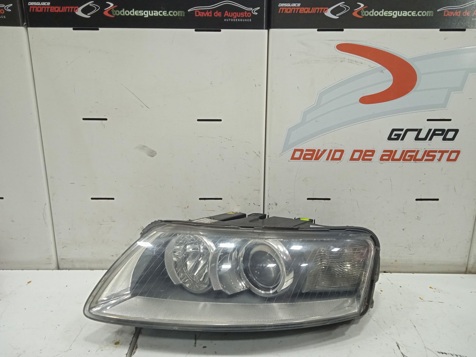 Faro izquierdo audi a6 avant (4f5) 2.0 tdi