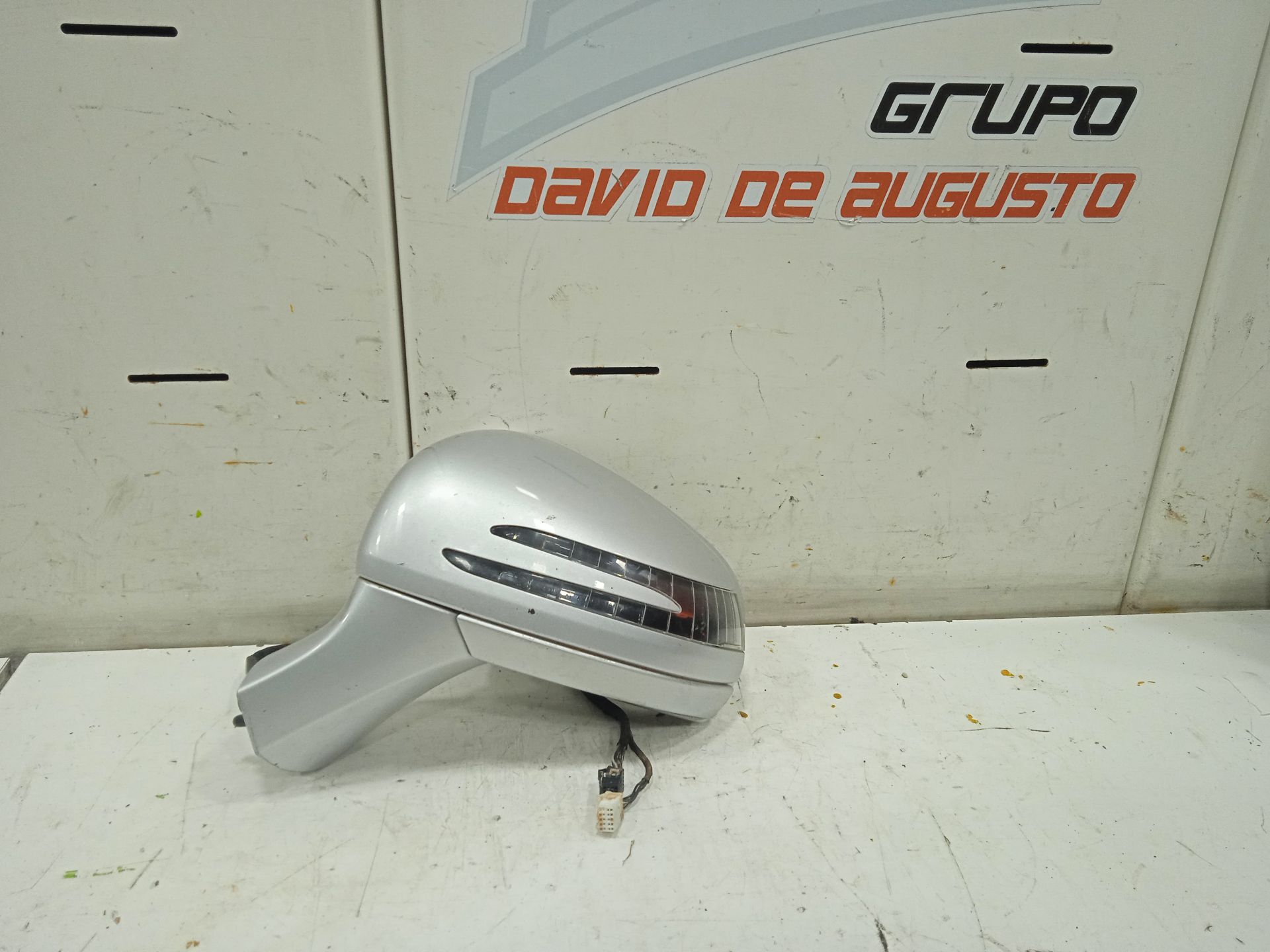 Retrovisor izquierdo   no identificado