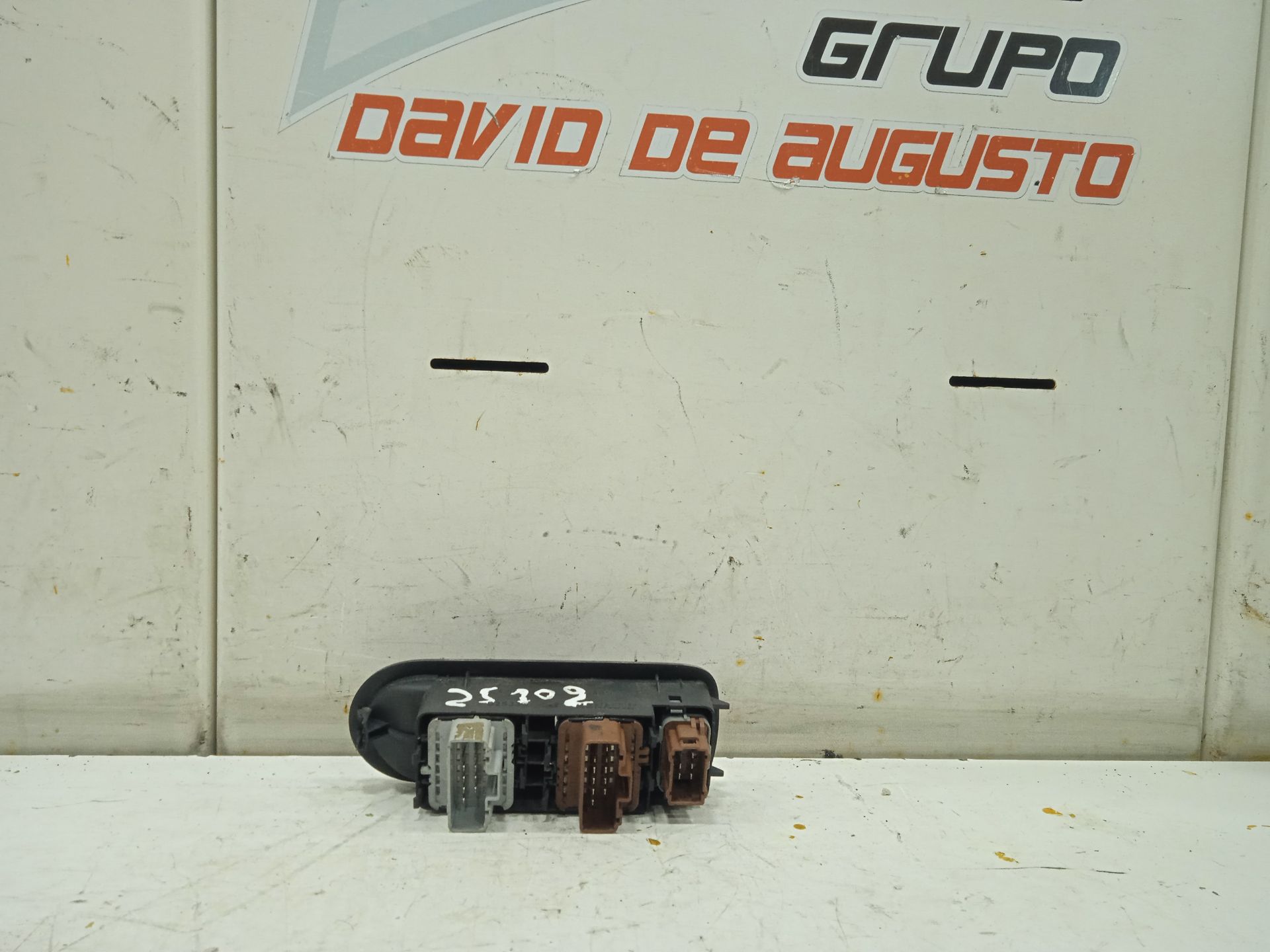 Mando elevalunas delantero izquierdo   no identificado