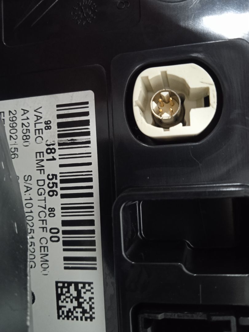 Sistema audio / radio cd   no identificado