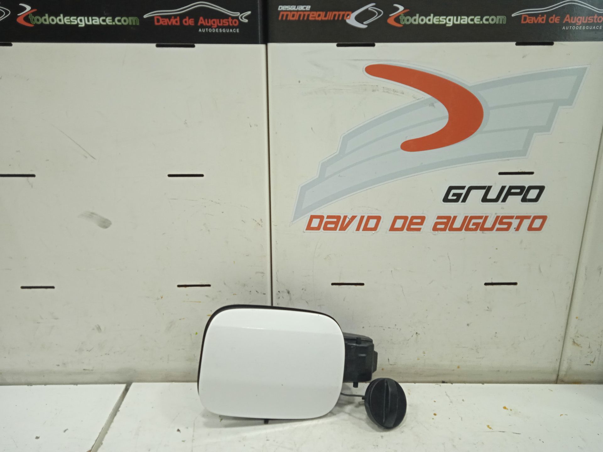 Tapa exterior combustible   no identificado