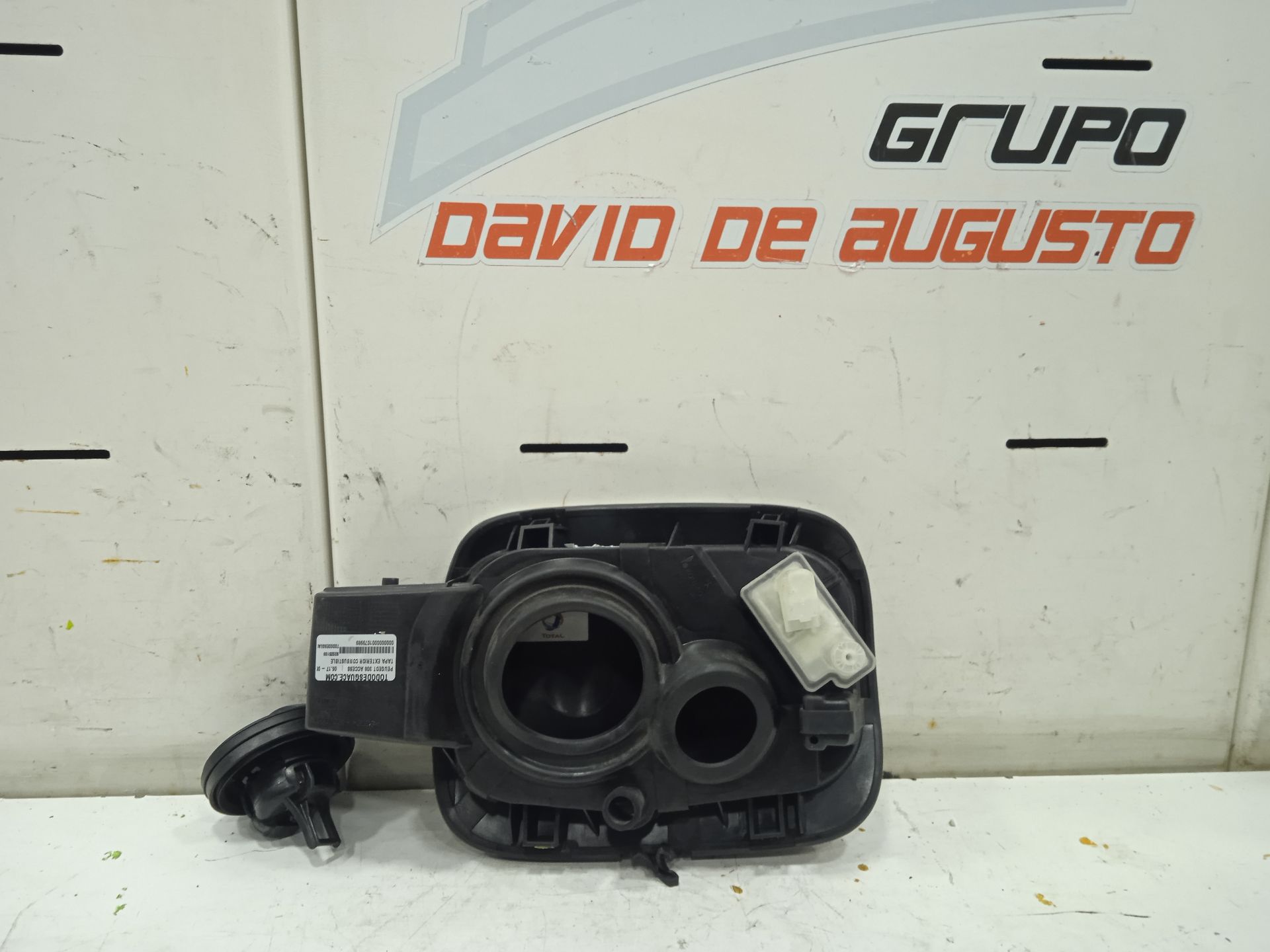 Tapa exterior combustible   no identificado