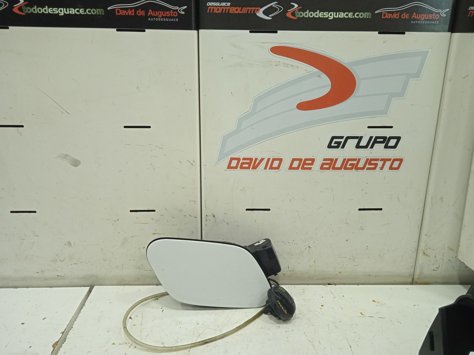 Tapa exterior combustible   no identificado