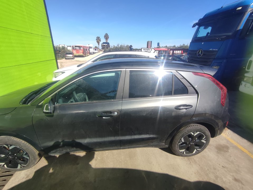 Puerta trasera izquierda kia niro (sg2) ewinter edition