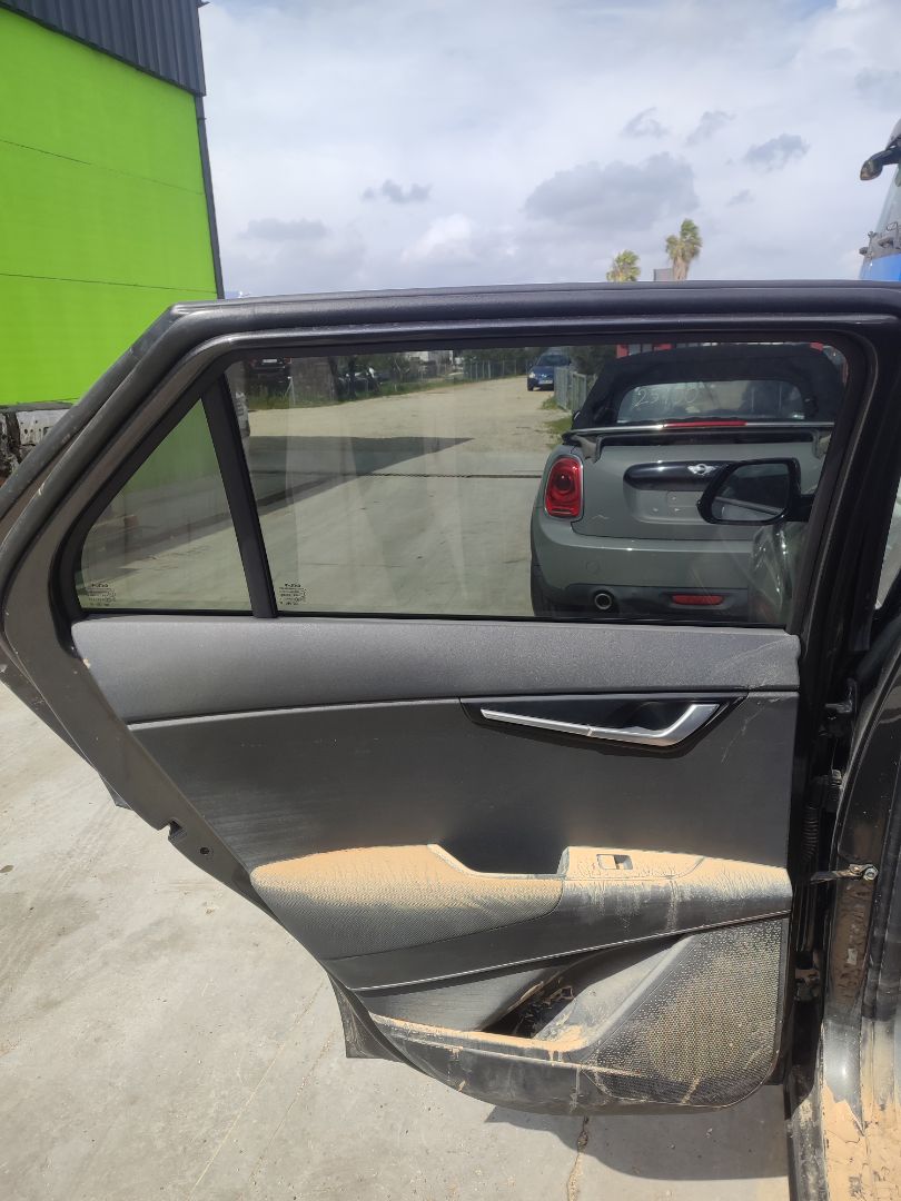 Puerta trasera izquierda kia niro (sg2) ewinter edition