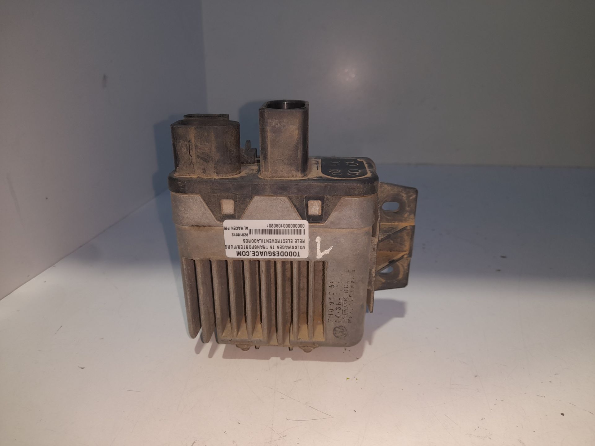 Rele electroventiladores caja cerrada  techo medio ele