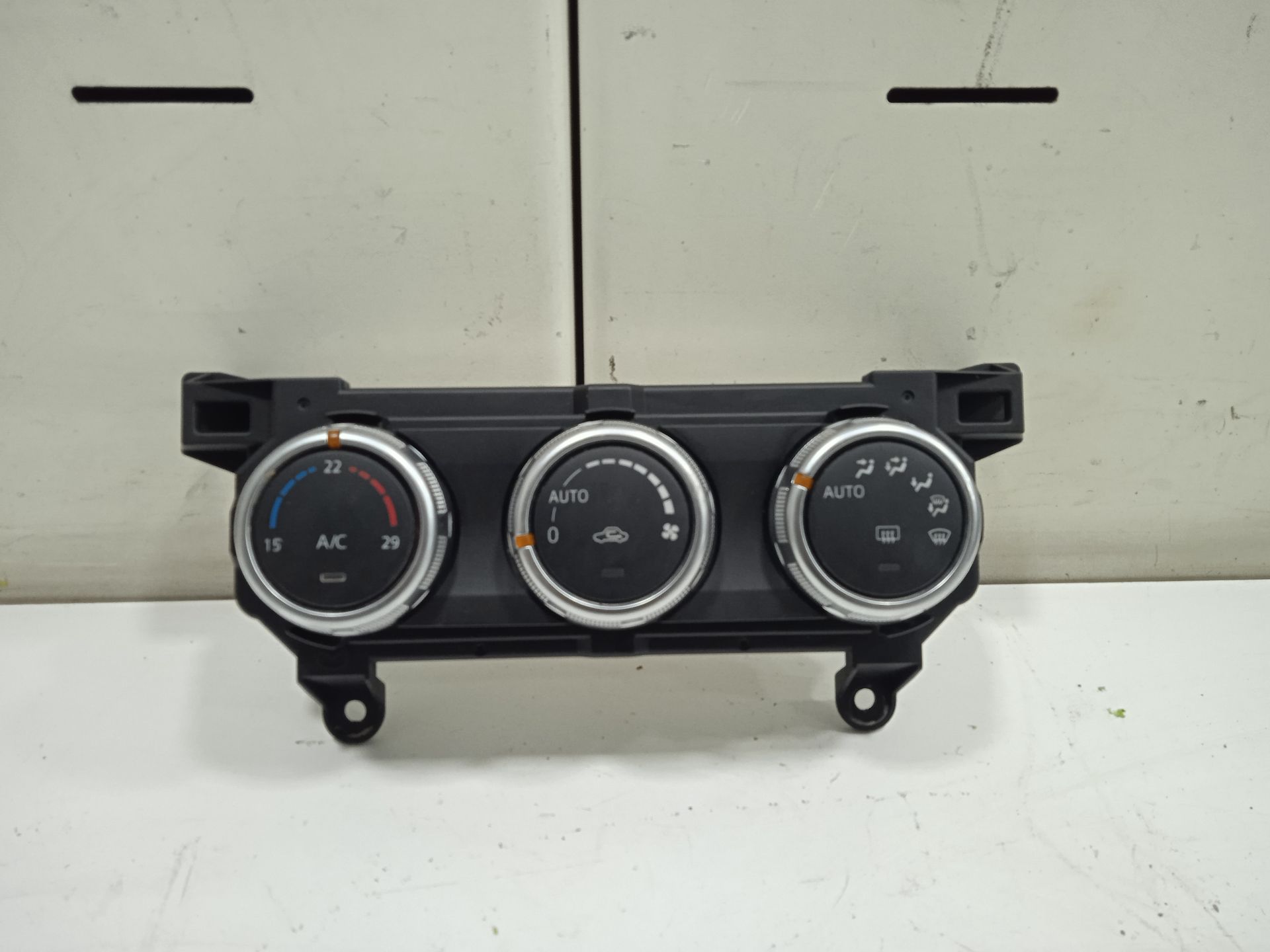 Mando calefaccion / aire acondicionado mazda cx-3 (dk) evolution