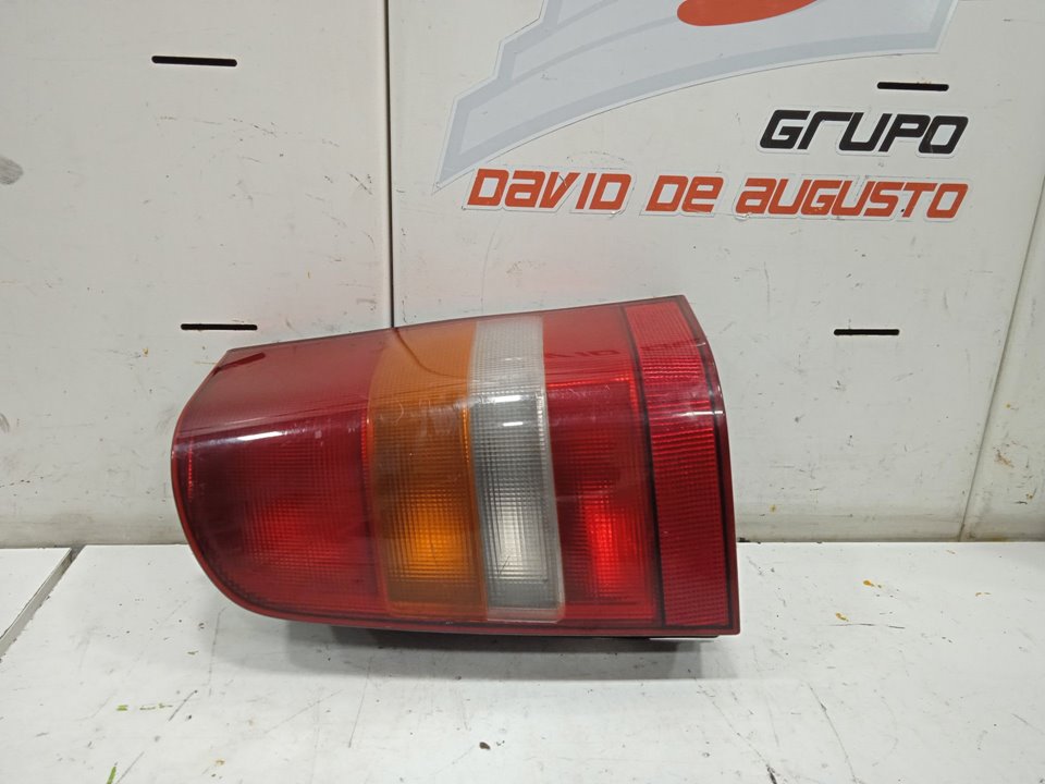 Piloto trasero derecho 108 cdi     (638.094)
