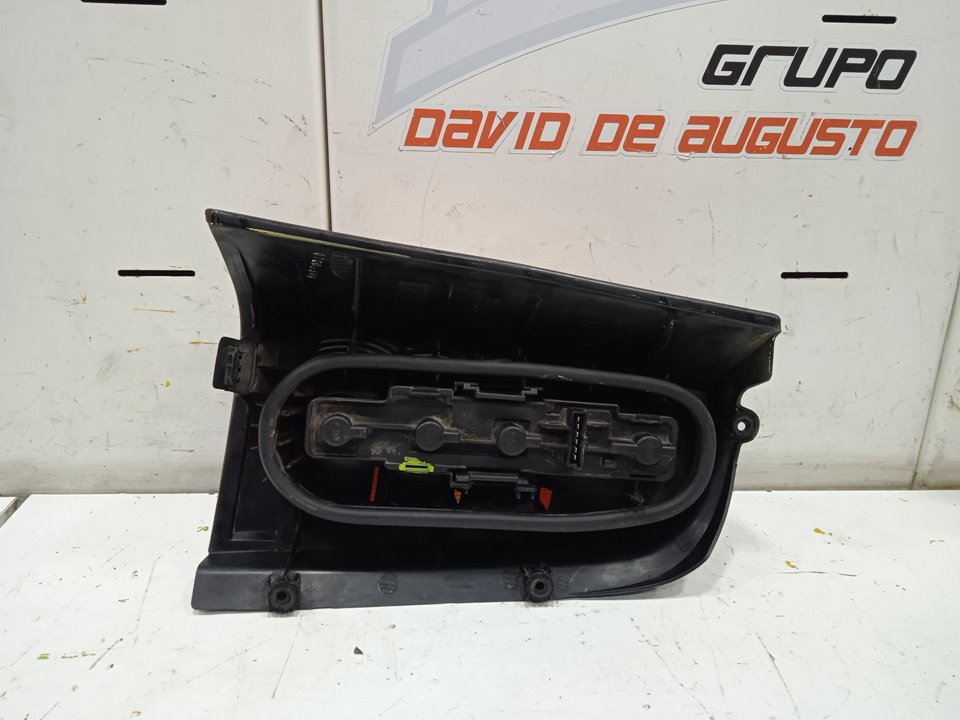 Piloto trasero derecho 108 cdi     (638.094)