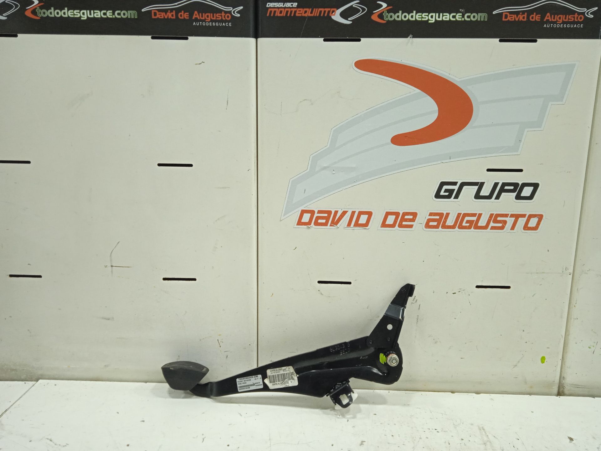 Pedal freno   no identificado