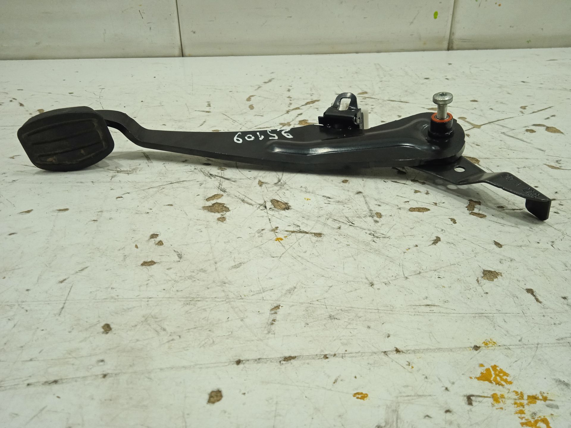 Pedal freno   no identificado